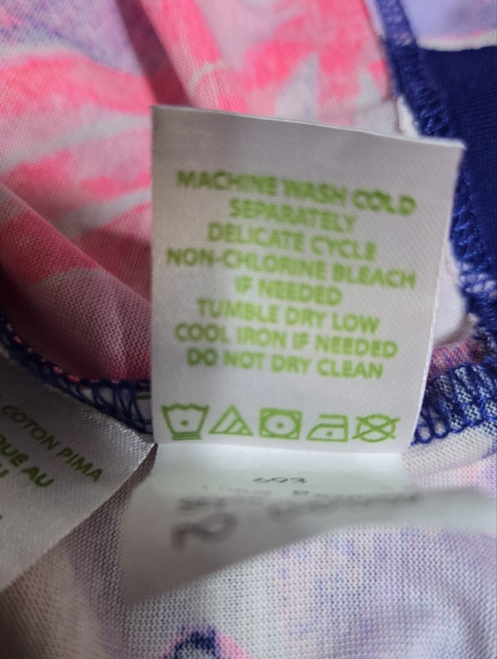 Lilly Pulitzer Sz XS Colorful, Coastal Scoop Neck Dress, Gold Button Details - Picture 11 of 11